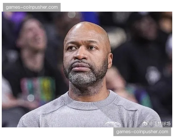 魔术莫斯利调整防守落位 针对活塞外线投射实施收缩保护禁区